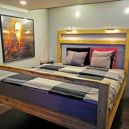Old Town Basement Apartment